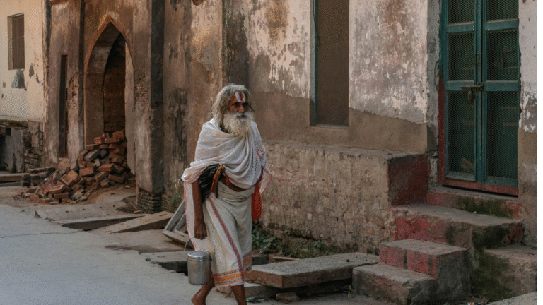 Mathura to Vrindavan Distance – Travel Guide with Routes and Key Attractions