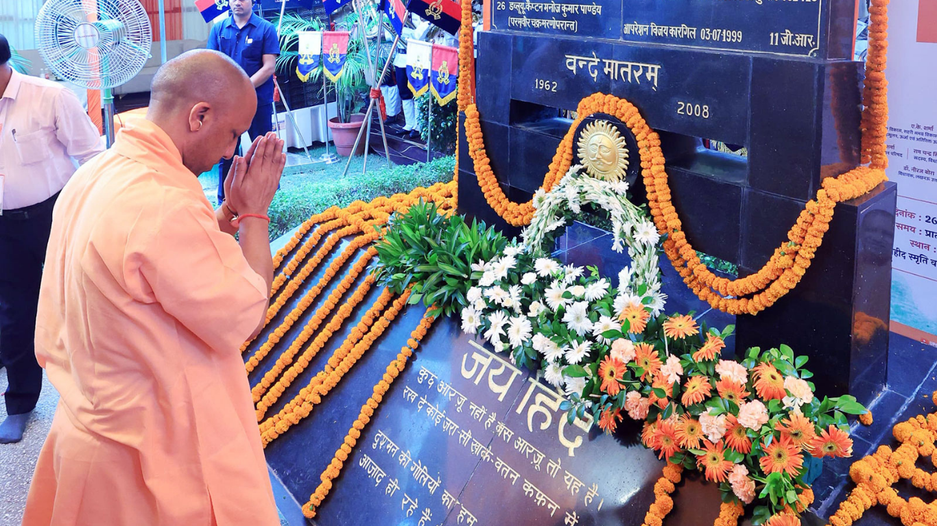 Yogi Adityanath Lauds Soldiers’ Sacrifice on Kargil Vijay Diwas 2025