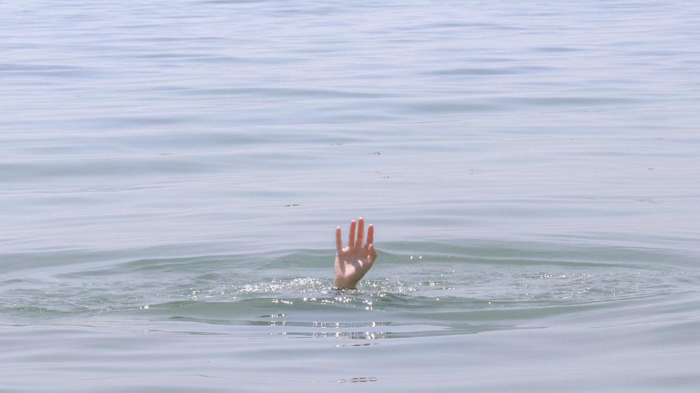 Drowning Incident in Gorakhpur: Three Teens Lost in Rapti River