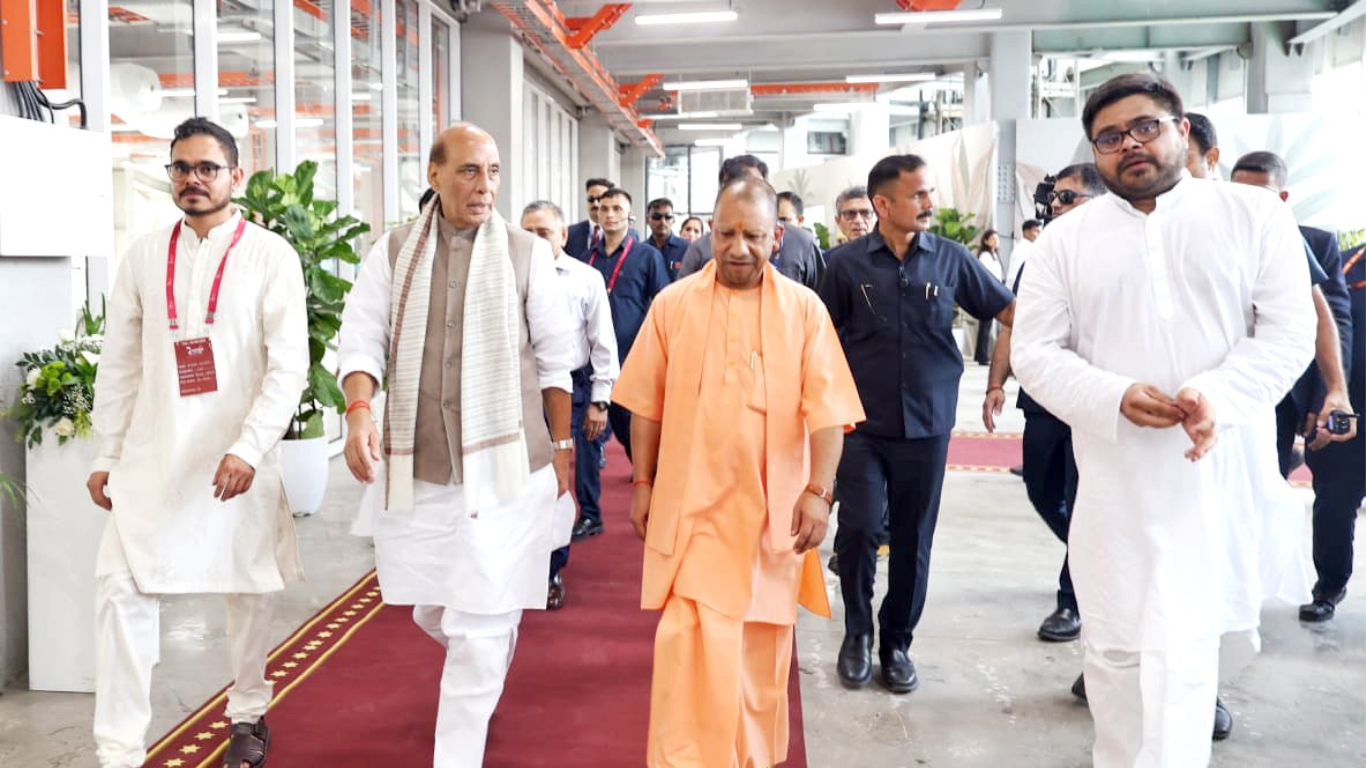 Rajnath Singh and Yogi Adityanath Inaugurate Defence Drone Unit in Noida to Boost India’s Self-Reliance