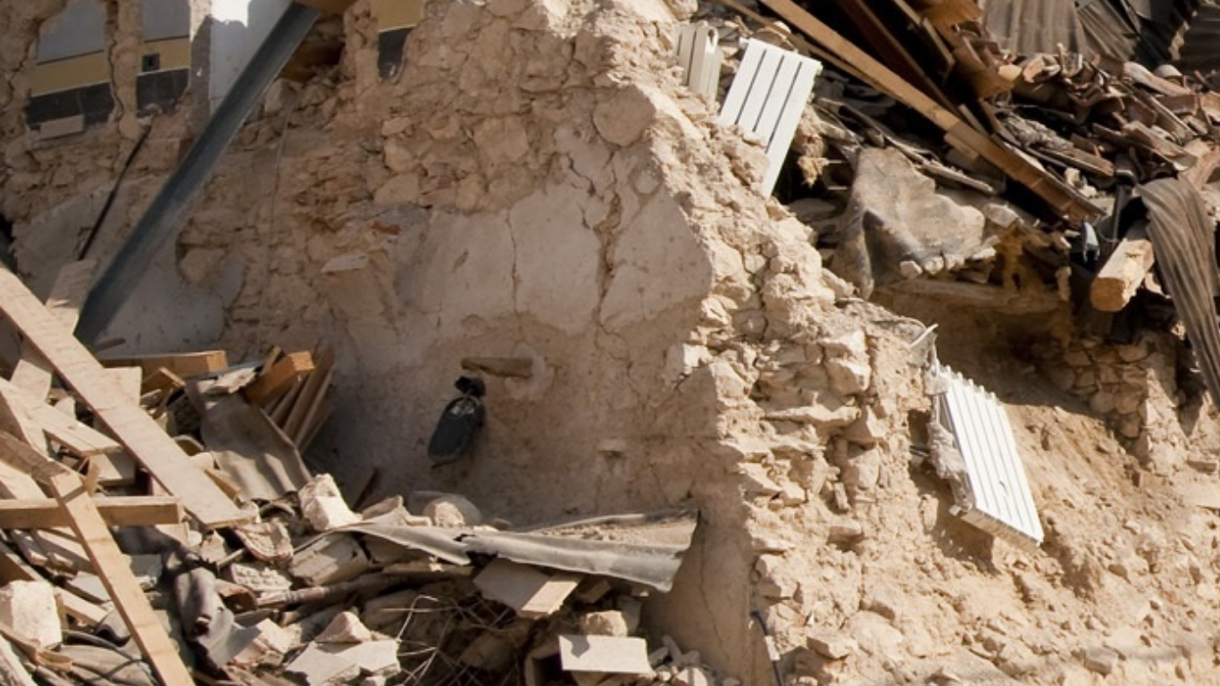 Woman Dies, Daughter-in-Law Injured as Mud House Collapses in Bhadohi