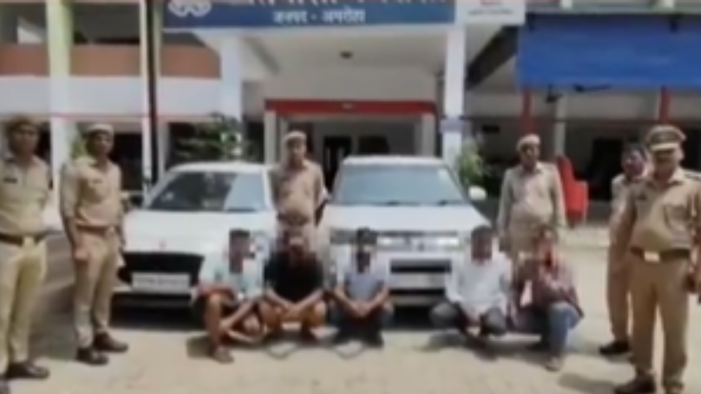 Gajraula Police in Amroha Bust Vehicle Theft Gang