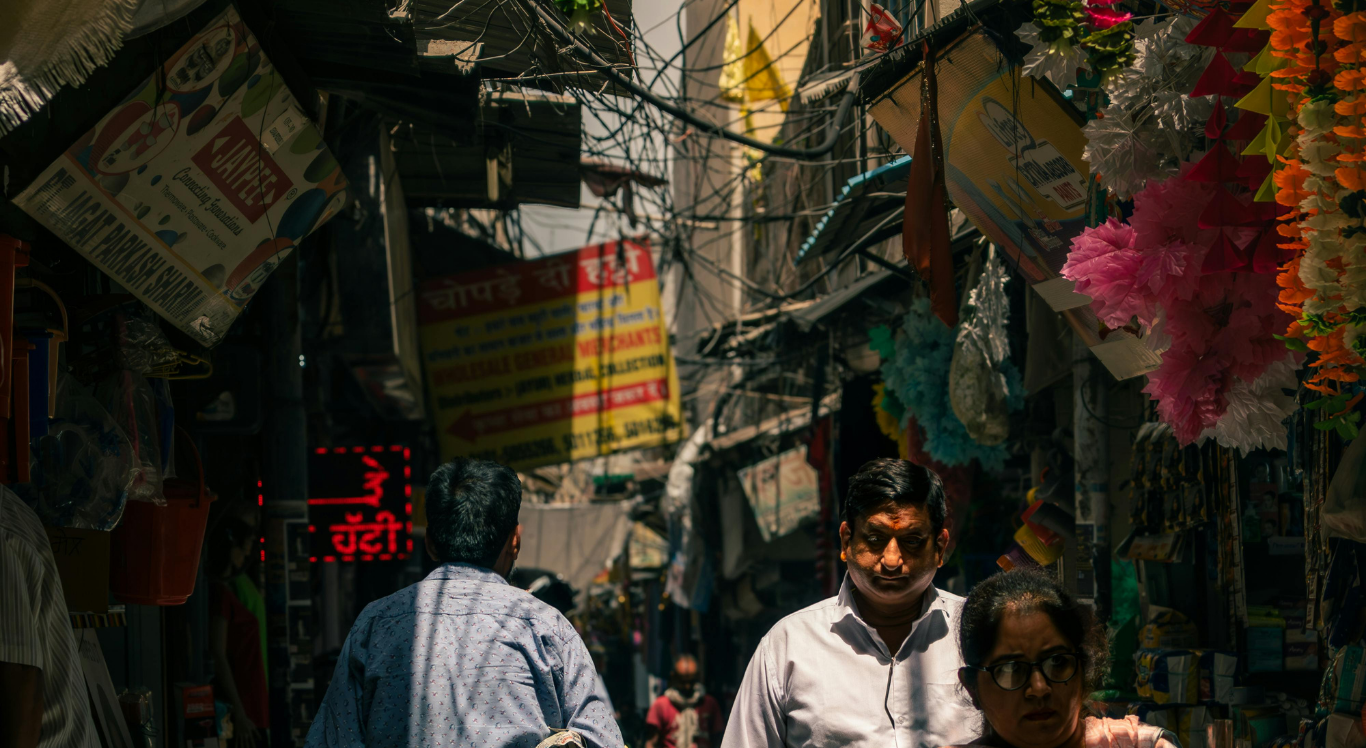 Discover Tanda in Uttar Pradesh – Location, Weaving Industry, and Lifestyle