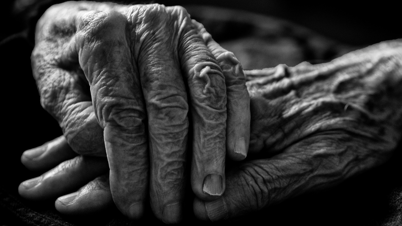 Prayagraj Elderly Man Declared 'Dead' on Paper Stuns DM's Office