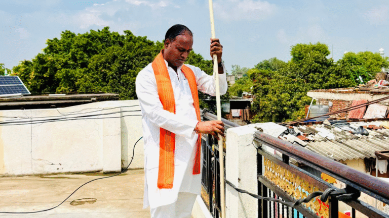 चेयरमैन ओमकार गुप्ता को शासन का कारण बताओ नोटिस